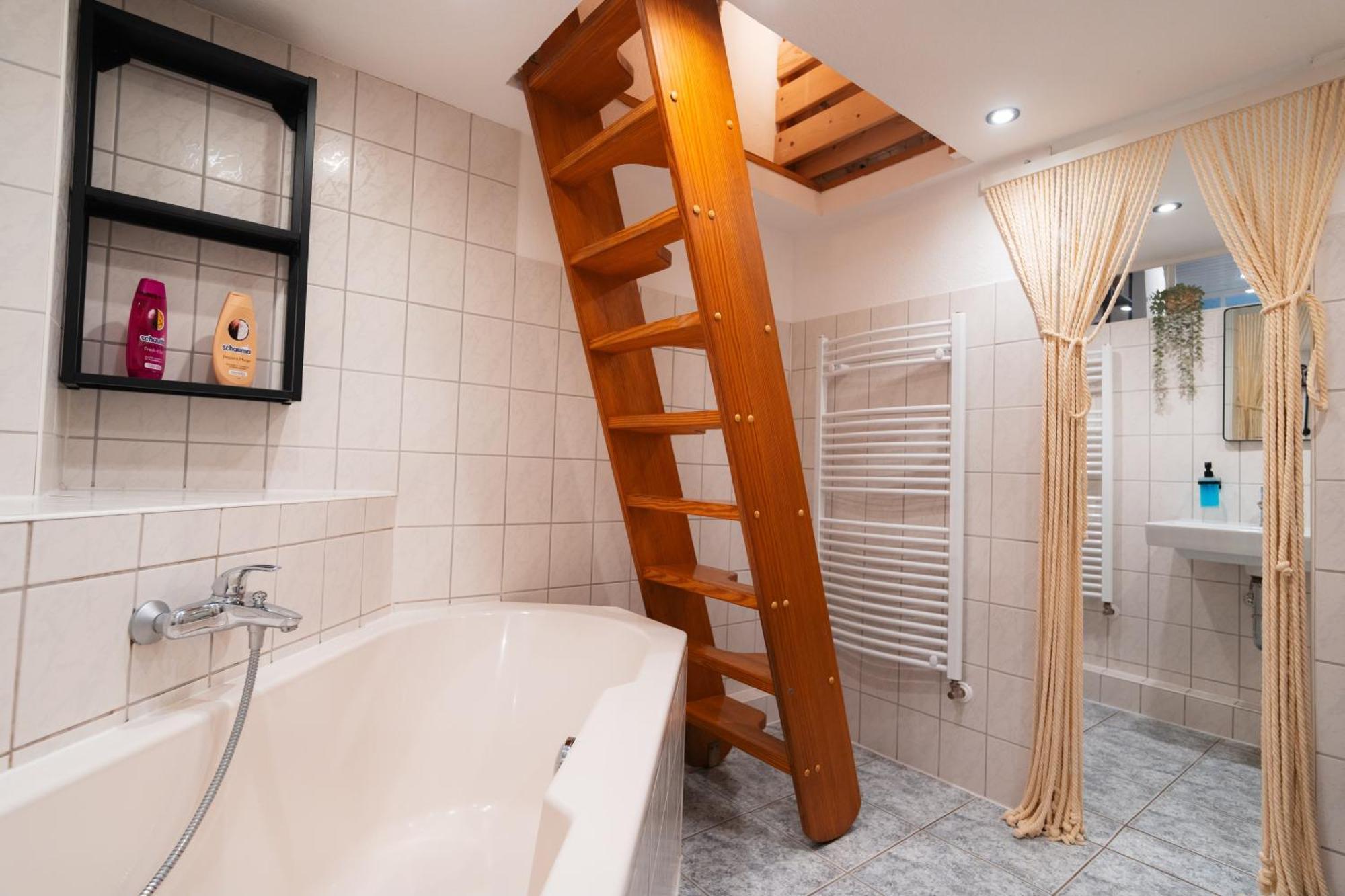 Adventure Apartment - Hochebene, Terrasse & Top Lage Бремергафен Екстер'єр фото